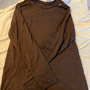Lululemon light weight long sleeve